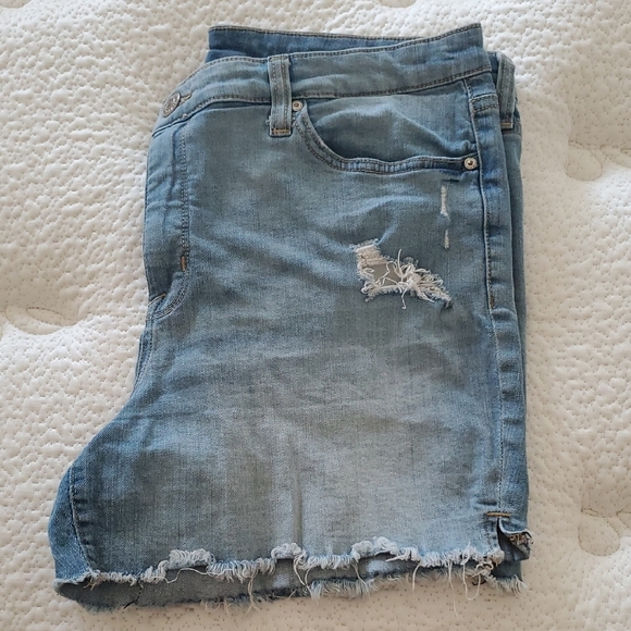 Seven7 Distressed Denim Shorts womens sz 14 - Picture 1 of 3